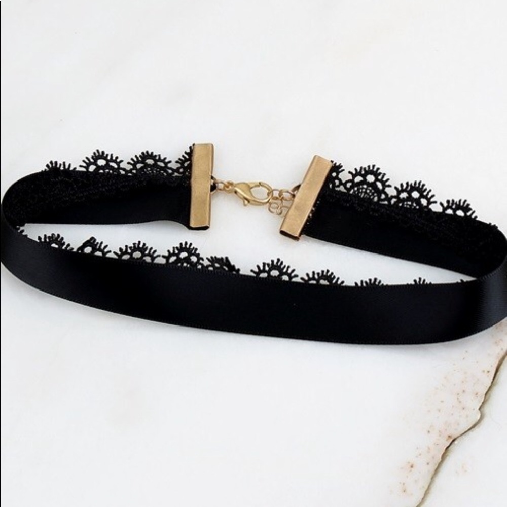 Black Lacey choker